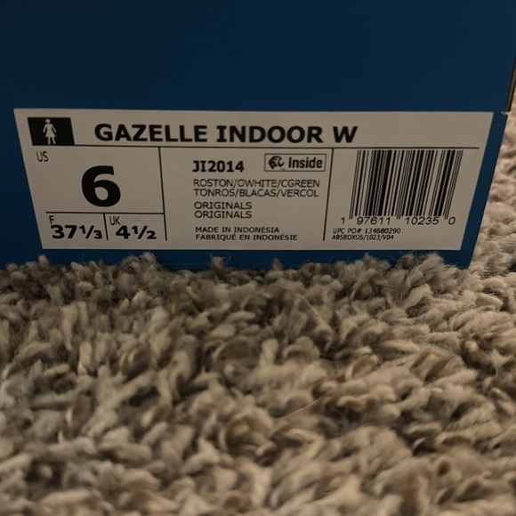Brand new adidas Gazelles.Brand new unused - Picture 3 of 4